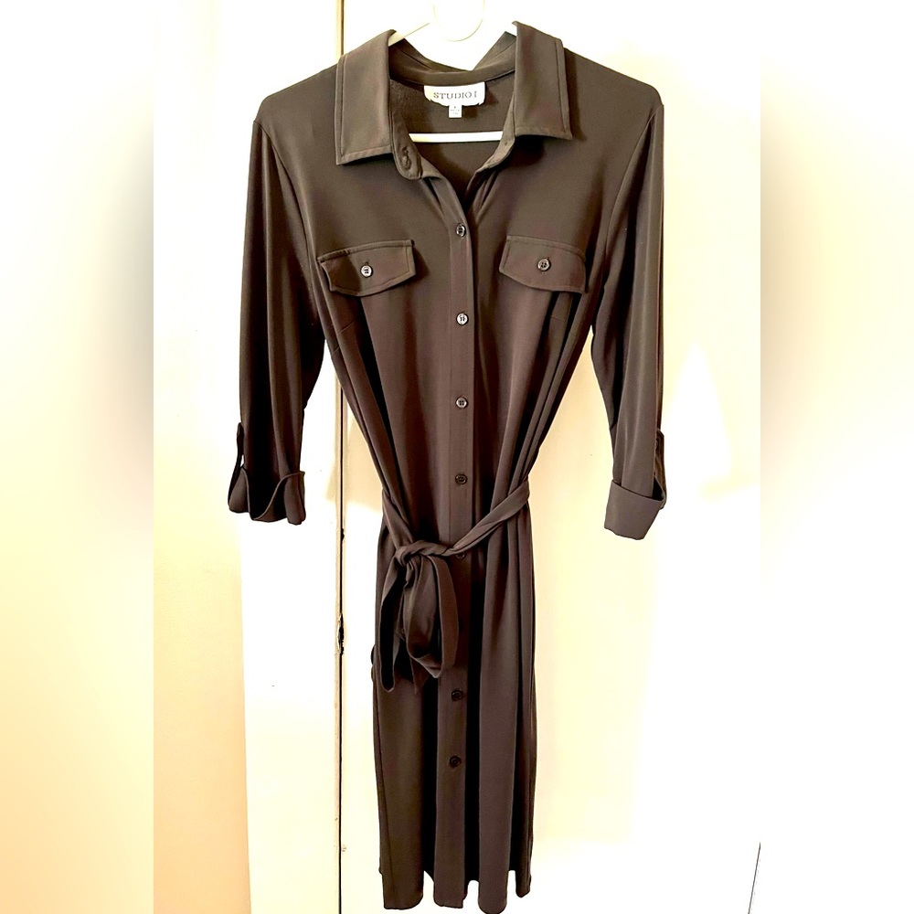 Studio I shirt dress. Olive Green. Size 6.